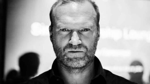 Maks Giordano erklärt im Interview, wie Marken sichtbar werden.