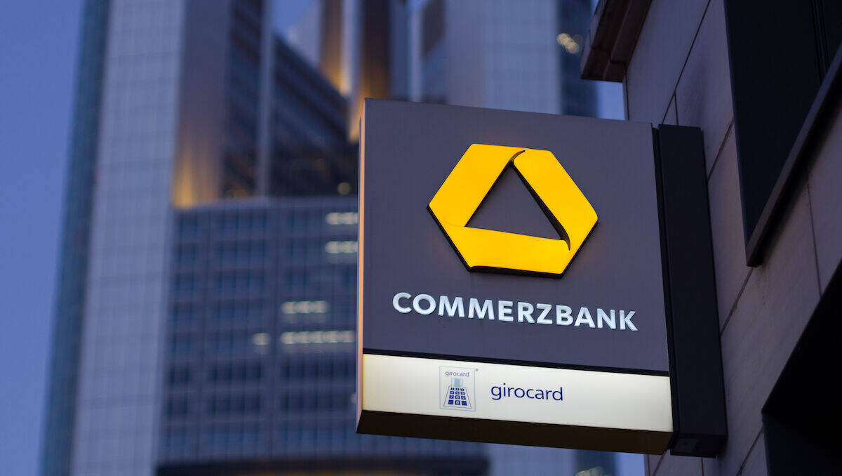 Lange hielt die Commerzbank an einem vergleichsweise dichten Filialnetz in Deutschland fest. Dann kam der für manchen Kund:innen überraschende radikale Schnitt.