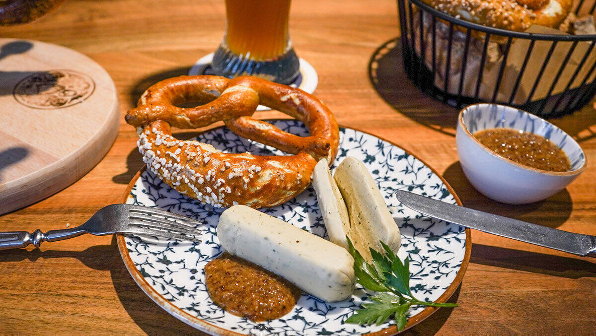 Das erste Wirtshaus in München serviert die vegan Weißwurst bereits.