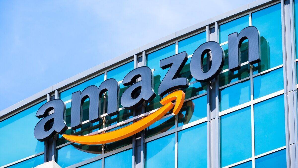 Amazon geht in den USA gegen Facebook-Gruppen vor.