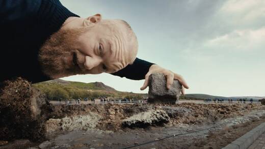Hafþór Júlíus Björnsson vergleicht den eCitan mit den Naturwundern seiner Heimat.