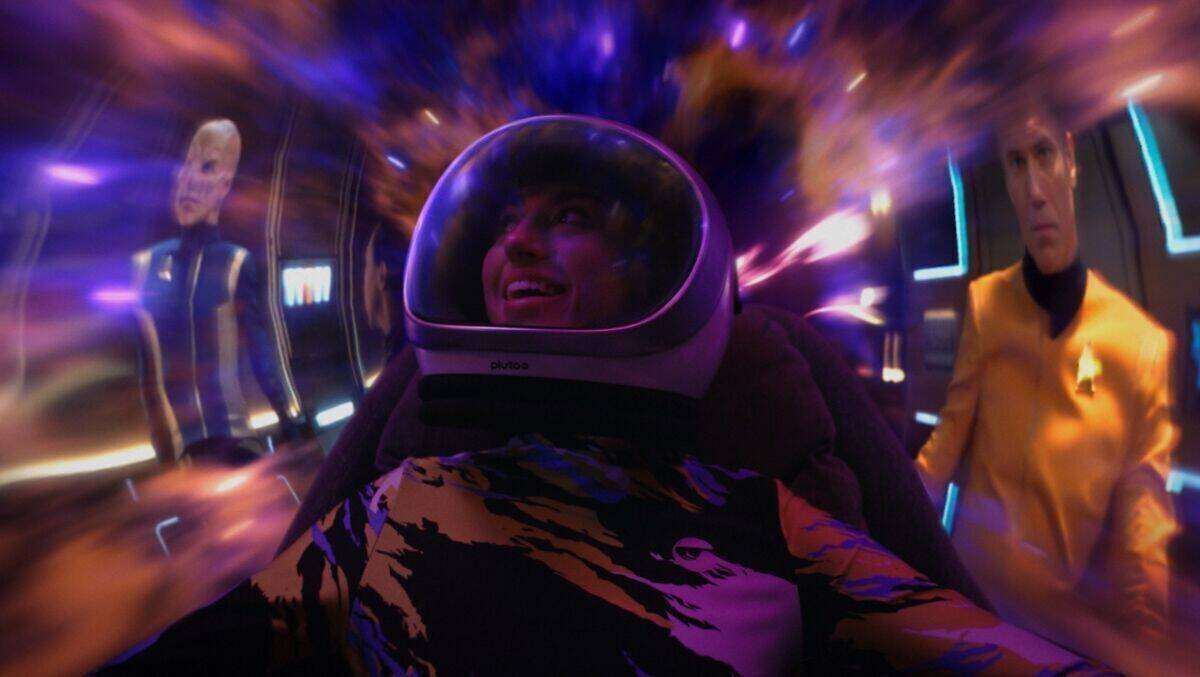 Der Spot von Pluto TV wurde mit einer "Virtual Production Stage" gedreht.