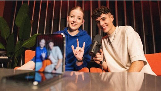 Levent Geiger, Cindy Klink und das Samsung Galaxy Z Flip5