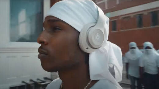 A$AP Rocky geht für Beats zum Windelkauf.