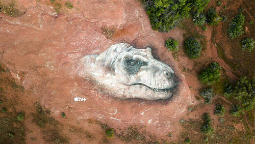 Outdoor-Gemälde von einem Tyrannosaurus Rex von David Popa für Apple TV+