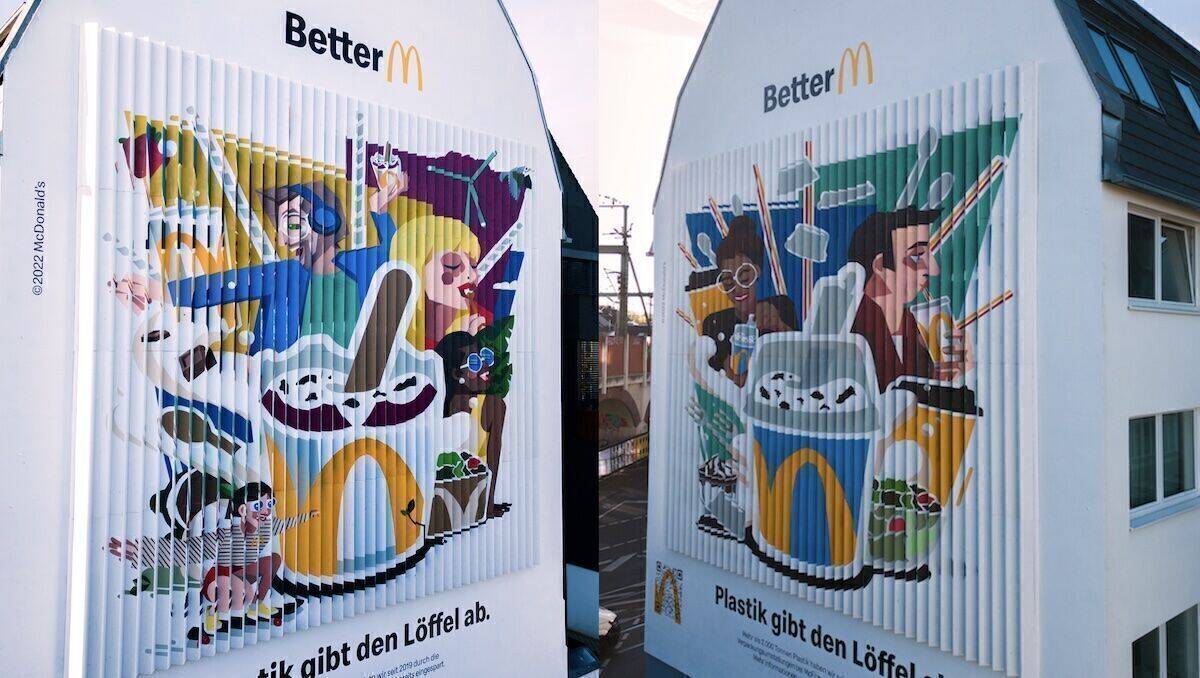 Je nach Blickwinkel ist eine andere Message zu sehen. Die optische Täuschung nennt sich "Lenticular-Effekt".