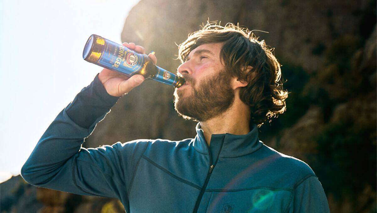 Ein Ritual nach dem Sport: Ein kühles Erdinger Alkoholfrei.