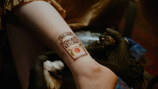 Es muss Liebe sein: Heinz-Ketchup gibt’s auch als Tattoo.