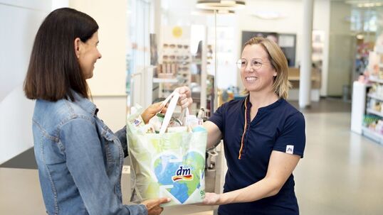 Bild: Dm investiert massiv in Online-Apotheke - und die Weiterentwicklung zur Health-Brand