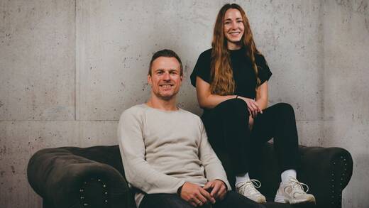 80 Prozent der User:innen kaufen nach wie vor aufgrund von Empfehlungen durch Influencer:innen. Katharina Backenberg und Jean-Paul Daniel, Geschäftsführung Lucky Shareman, haben dazu eine umfassende Studie vorgelegt und sprechen im Interview über die wichtigsten Erkenntnisse.
