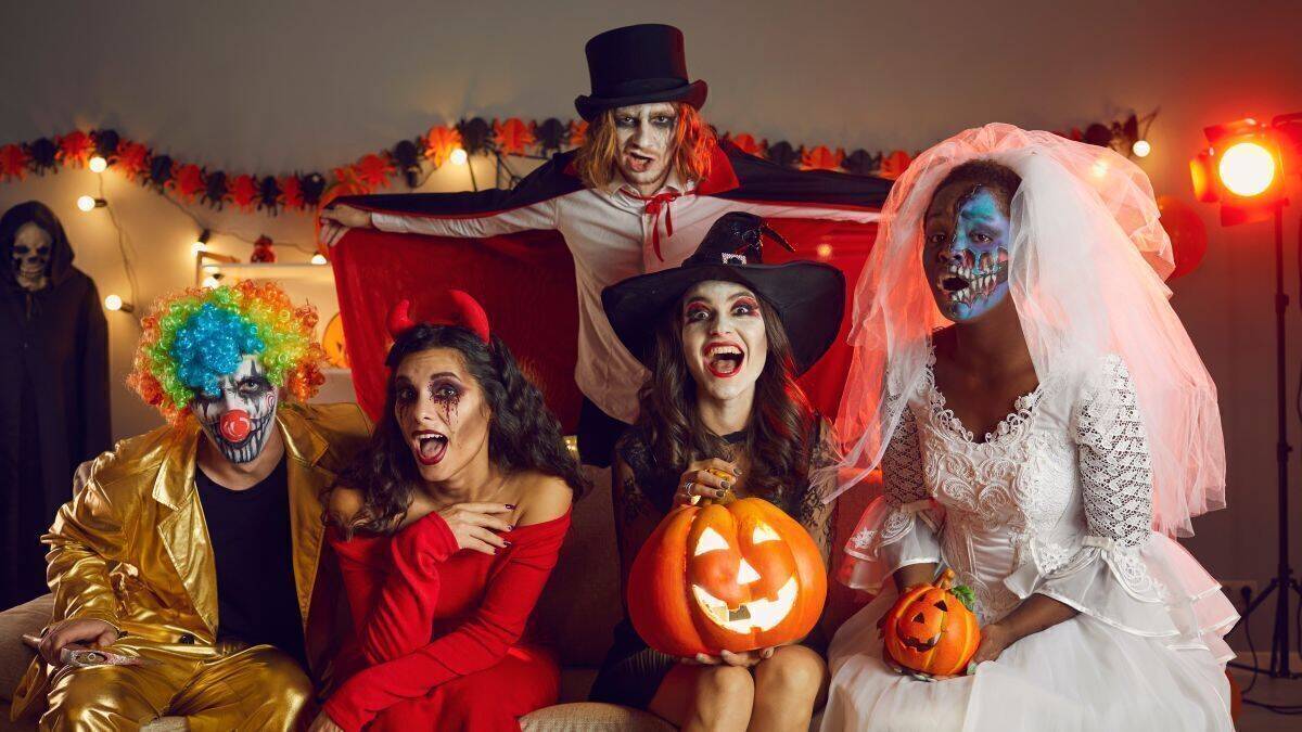Vor allem Jüngere nutzen Halloween, um sich zu verkleiden und Party zu machen.