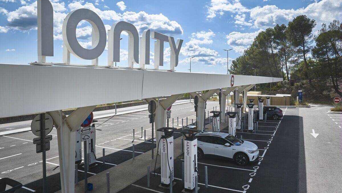 Ionity betreibt über 650 Ladeparks in 24 Ländern.