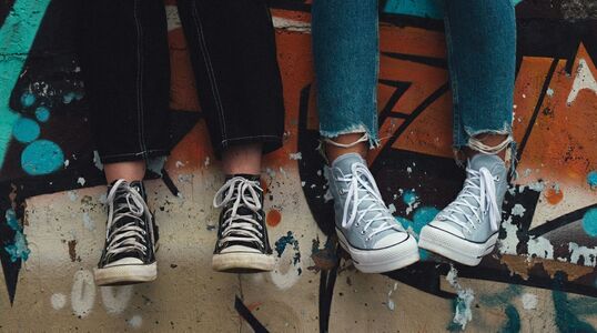 Bild: Marke schlägt Schnäppchen: Wann greift die Gen Z gern tiefer in die Tasche?