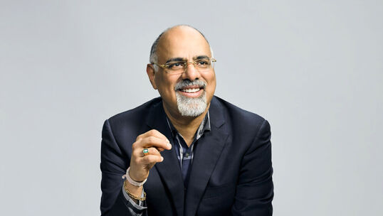 Bild: Mastercard-CMO Raja Rajamannar: "Für uns ist Purpose kein Nebenprojekt"