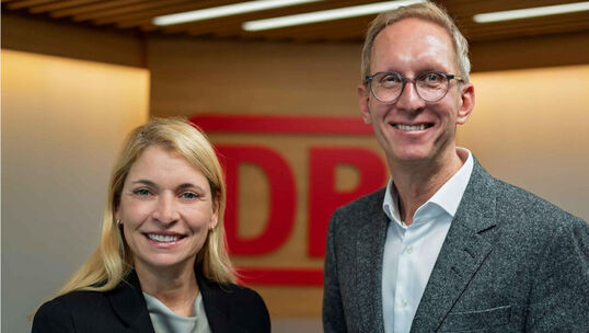 Bild: Neue Bahn-Chefin setzt Duftmarke: Kommunikationschefin Nicole Mommsen muss gehen