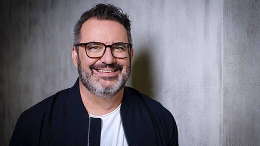 Aldi, Lidl, Cupra: Telekom-CMO Ulrich Klenke lobt Marken mit starker Performance. 