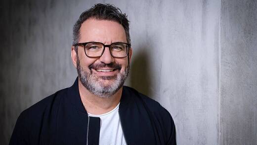 Aldi, Lidl, Cupra: Telekom-CMO Ulrich Klenke lobt Marken mit starker Performance. 