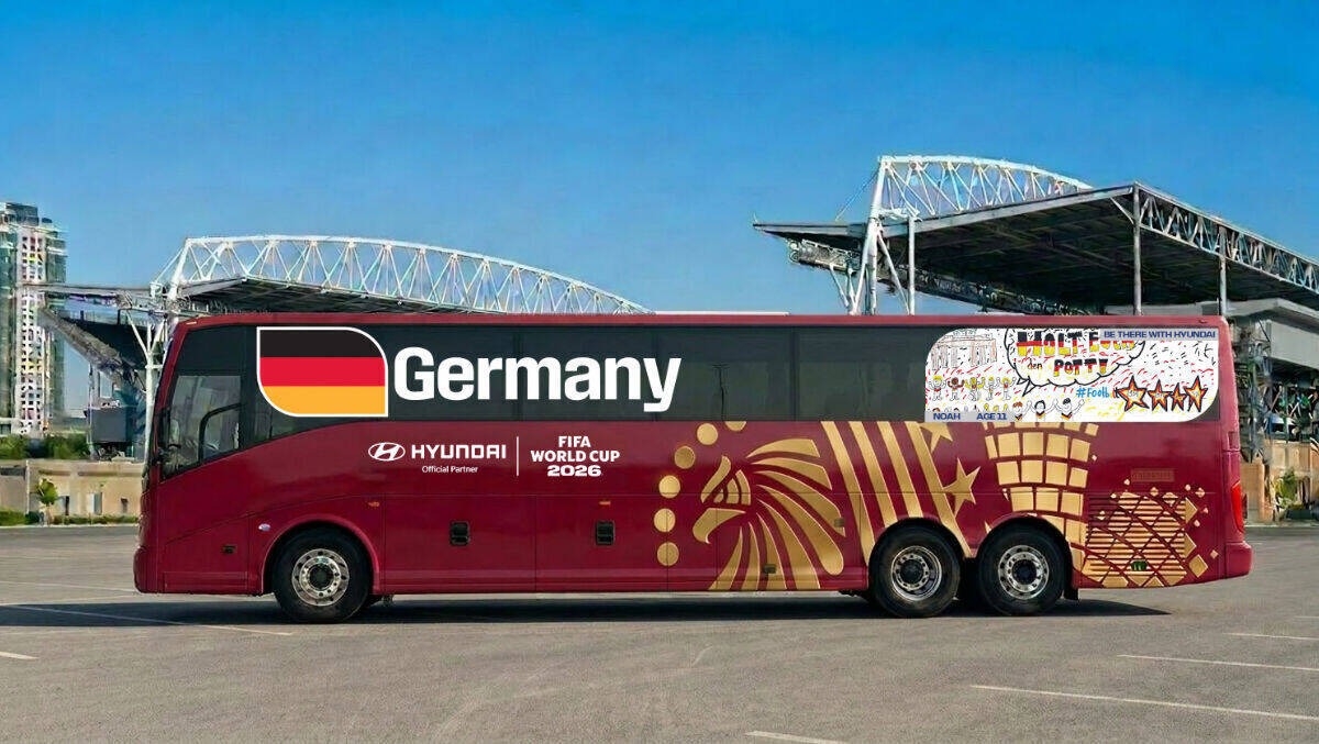 Der deutsche Mannschaftsbus bei der WM in den USA; Kanada und Mexiko.