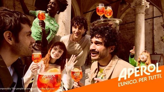 Bild: Wie Aperol seine Farbe zur globalen Markenikone gemacht hat