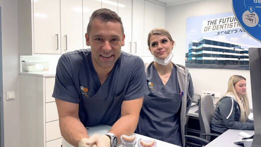 Dr. Stefan Helka ist Gründer von Denta1