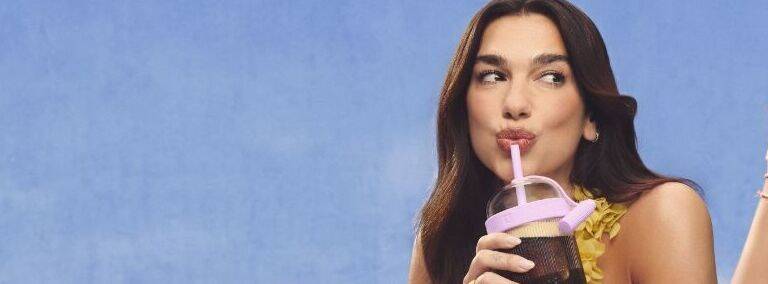 Mit Dua Lipa startet Nespresso in ein neues Kapitel seiner Marketinggeschichte. 