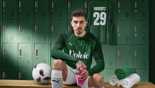 Bild: Wie Volvic und Kai Havertz innere Stärke zur Markenbotschaft machen