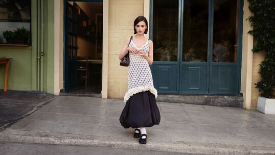 Bild: Zalando wappnet sich mit Lily Collins gegen Temu und Shein