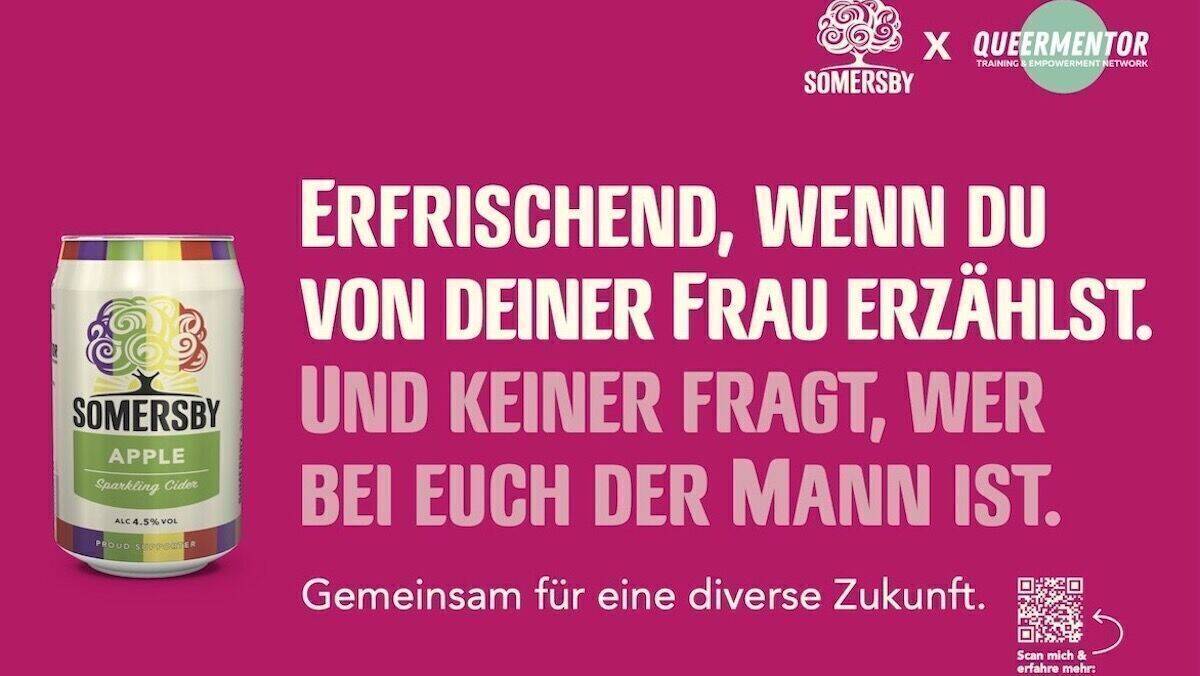 So sieht eine gelungene LGBTQIA+-Kampagne aus: Ein Situation die gespiegelt wird, dazu Informationen zur Aktion, das Produkt ist nebensächlich.