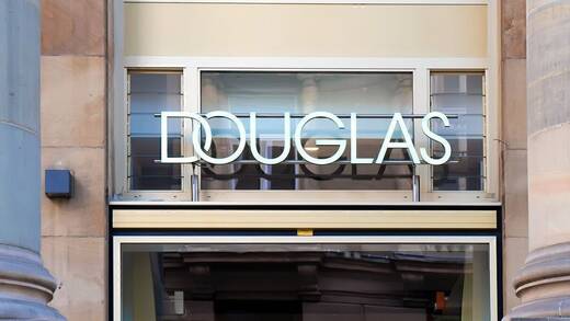 Douglas profitierte im Q1 2022/23 von Corona-Lockerungen.