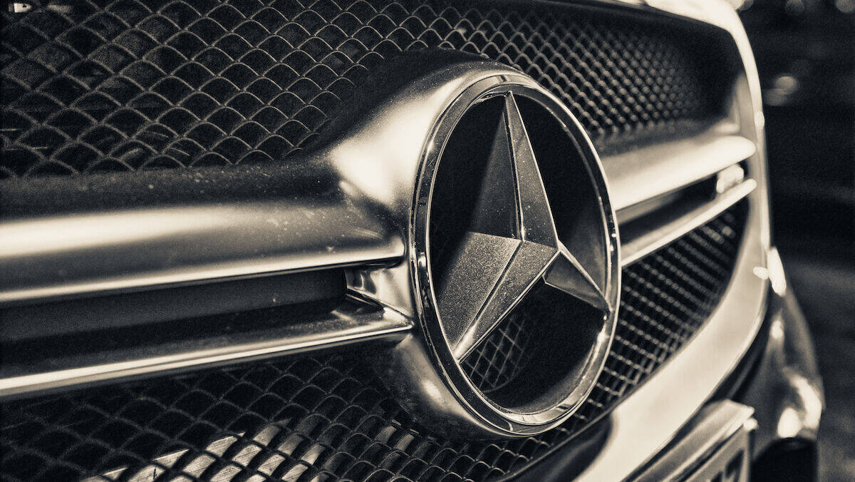Mercedes-Benz bleibt weiterhin die einzige europäische Marke in den Top Ten.