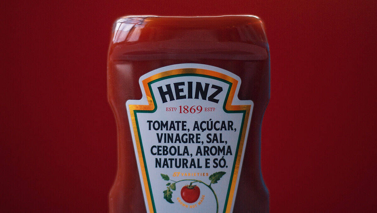 Die einen sagen so, die anderen so: Die Ketchup-Kühlschrank-Frage bleibt weiterhin offen.