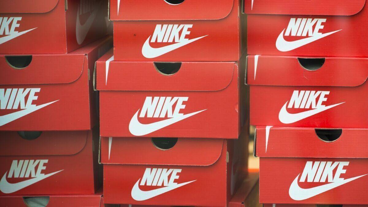 Nike hat zu viele Schuhe auf Lager.