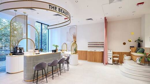 Der neue Luxus Store von Douglas beinhaltet auch eine Beauty Suite.