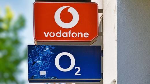 Die Verbraucherzentrale klagt gegen die Telekom, Vodafone und O2. 