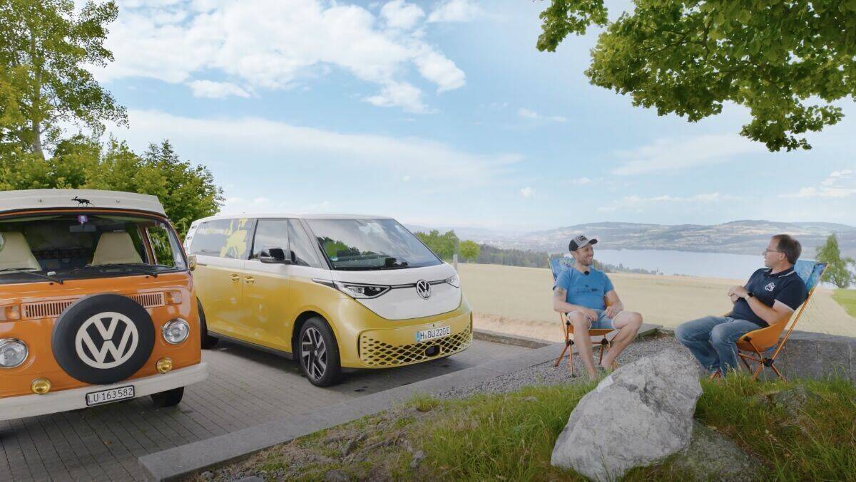 Der ID.Buzz auf der ersten Station seiner langen Reise durch die Welt.