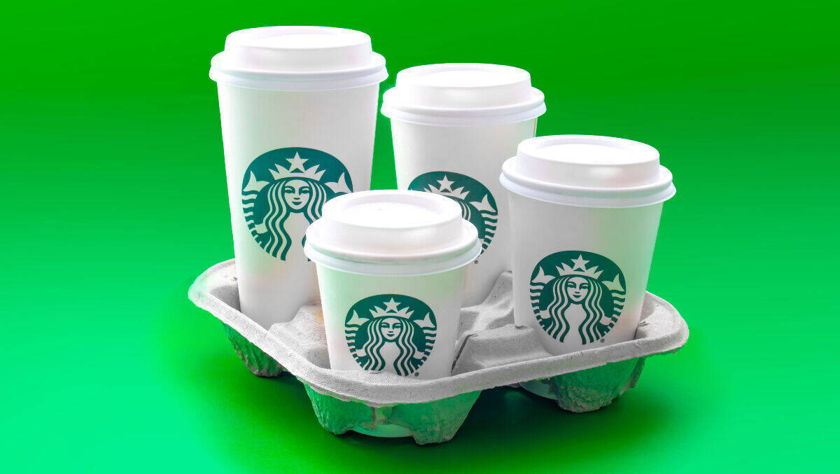 Kommen jetzt von Wolt: Starbucks Kaffeebecher.