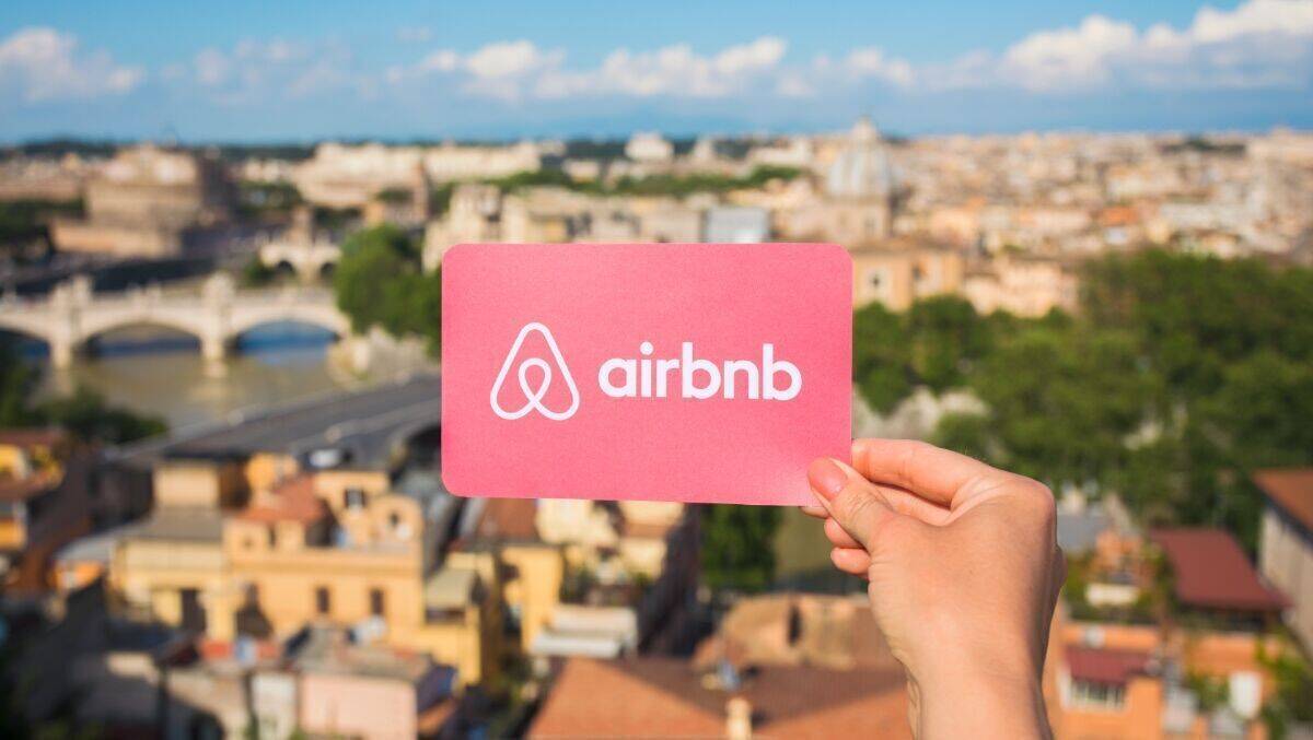 Die EU-Kommission will mehr Daten von Airbnb