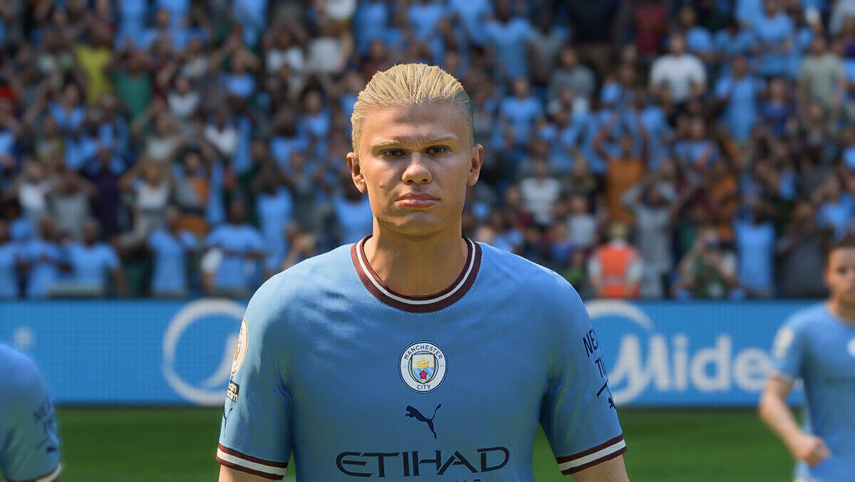 Findet er sich in FIFA 23 nicht schön genug? Norwegens Tor-Granate Erling Haaland schaut sparsam.