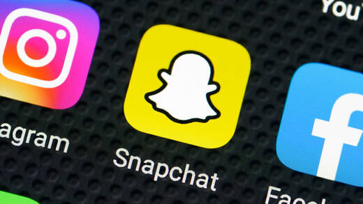 Neuheiten-Flut bei Social Media: Snapchat und Insta mit der Sommer-Offensive.