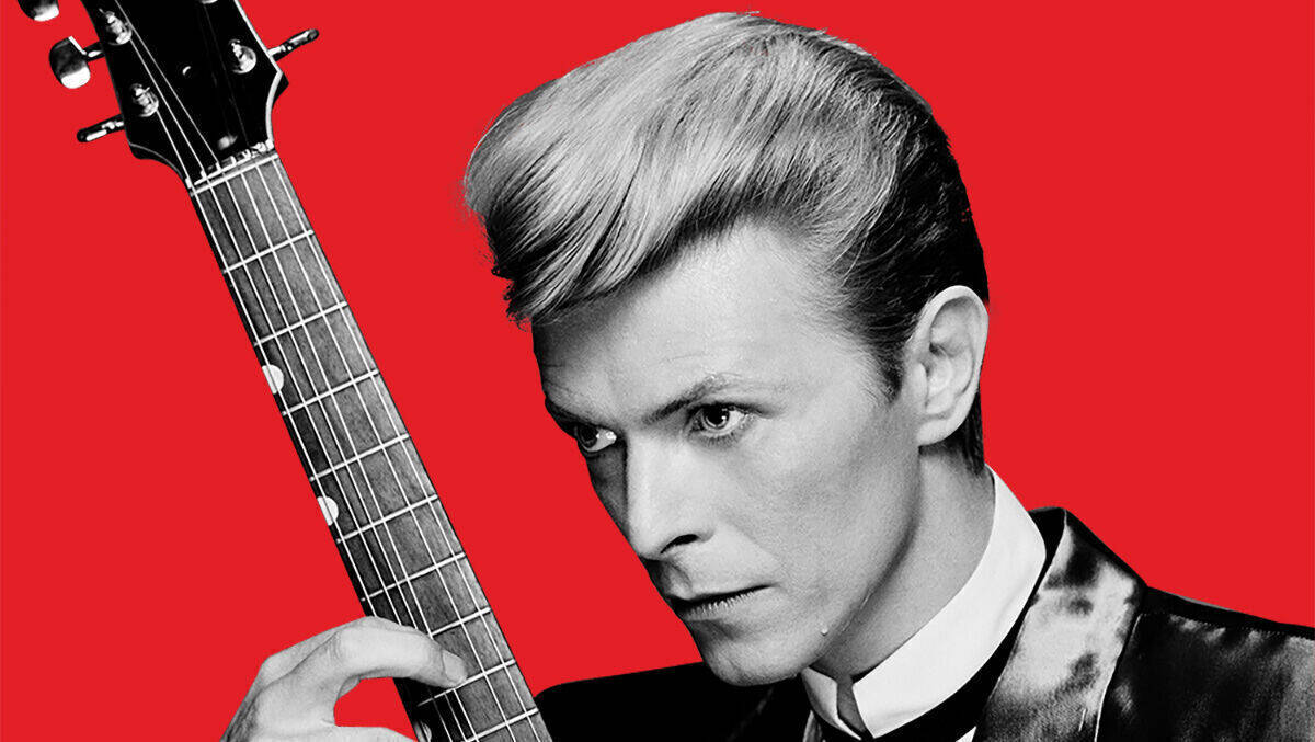 Er war ein Held – für mehr als nur einen Tag. Nun bringt Adobe die virtuelle David-Bowie-Garderobe.