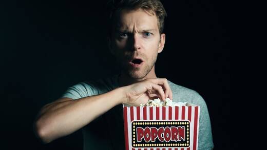 Popcorn bereitstellen und streamen: Wo gucken die Deutschen besonders gern?  