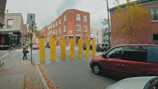 Klappt bestens: Ein neuartiger Zebrastreifen in Kanada schützt Fußgänger.