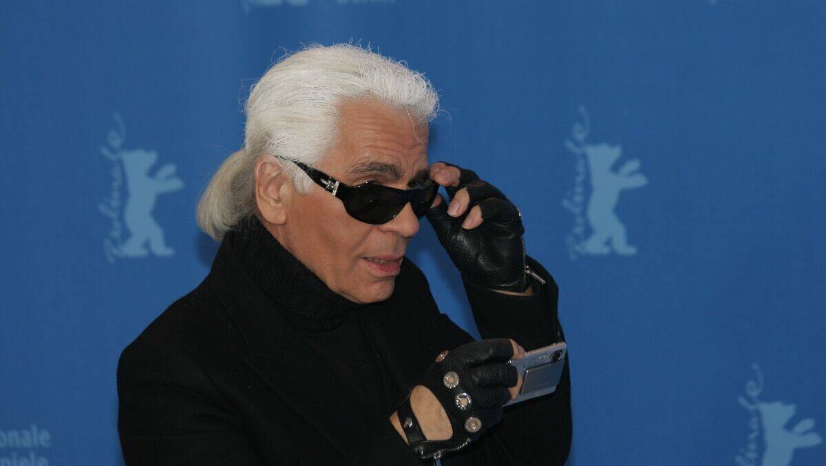 Disney+ verfilmt das Leben des Modeschöpfers Karl Lagerfeld.