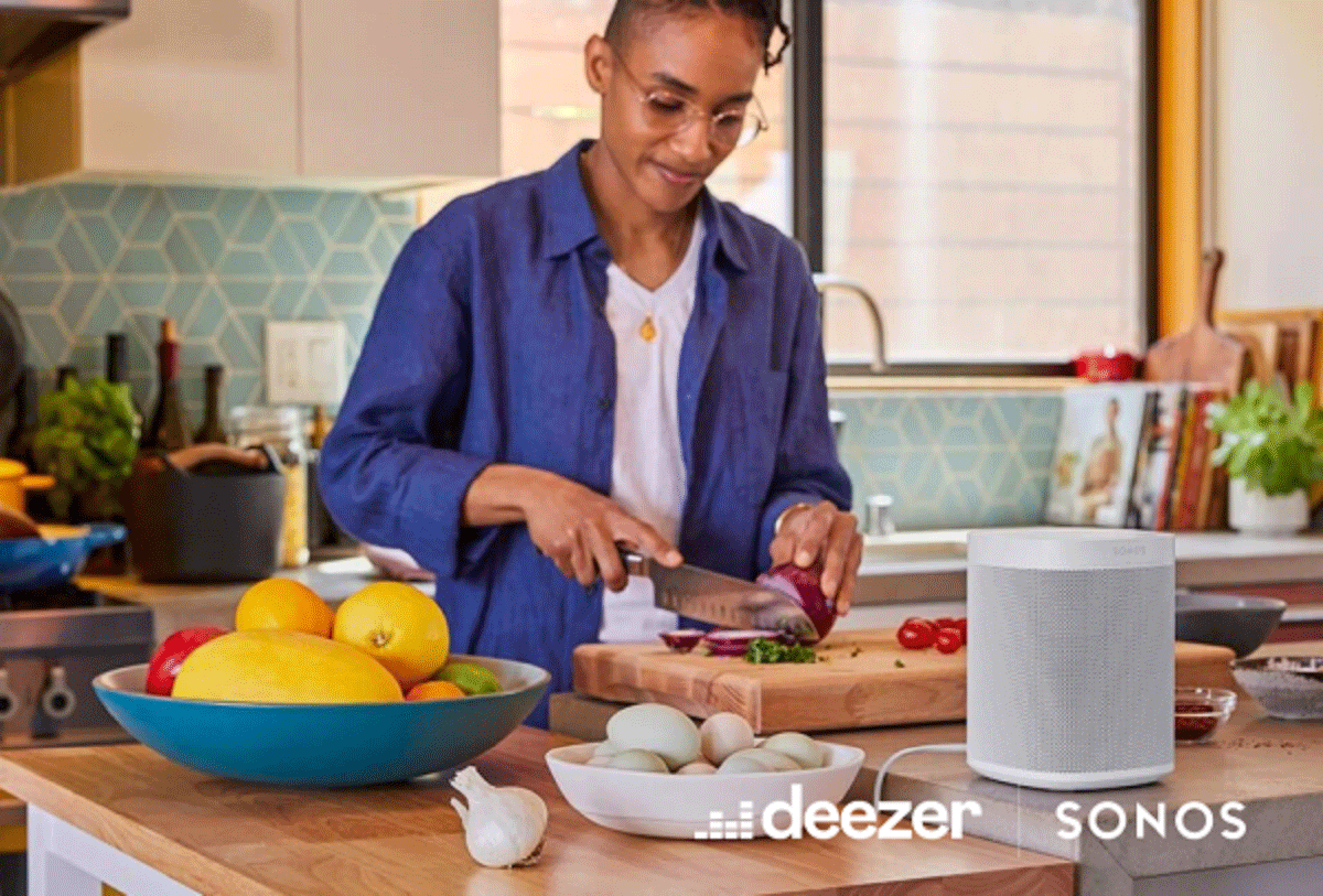 Deezer baut die Kooperation mit Sonos aus.