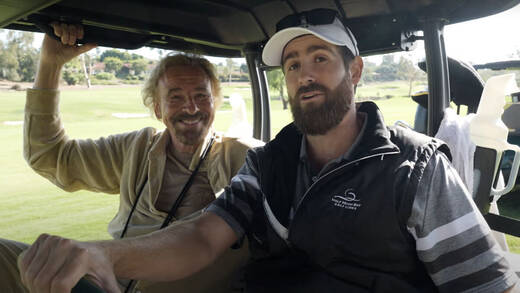 Thomas und Roman Gottschalk gemeinsam auf dem Golfplatz.