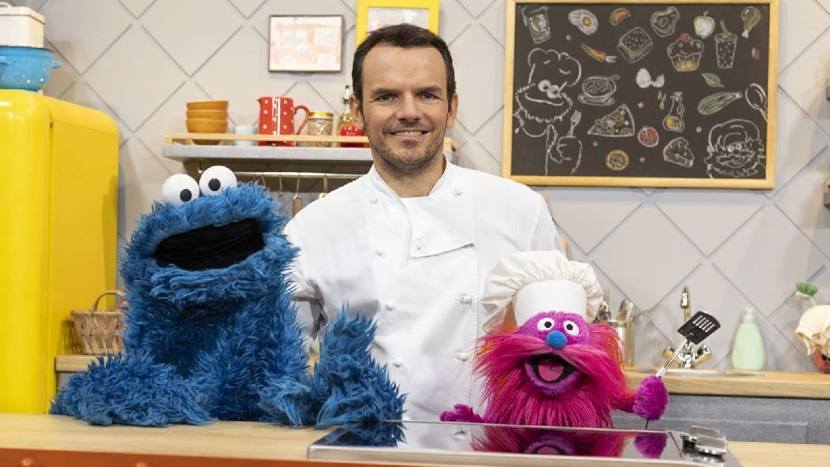 Neue Show: Steffen Henssler kocht mit dem Krümelmonster | Special ...