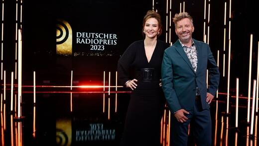   Radiopreis-Gala: Katrin Bauerfeind moderierte die Radiopreis-Verleihung. Thorsten Schorn begleitet die Show im Radio.