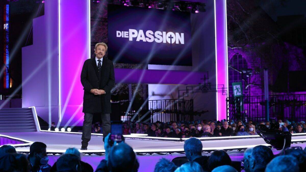 Thomas Gottschalk führte als Erzähler durch die Handlung.