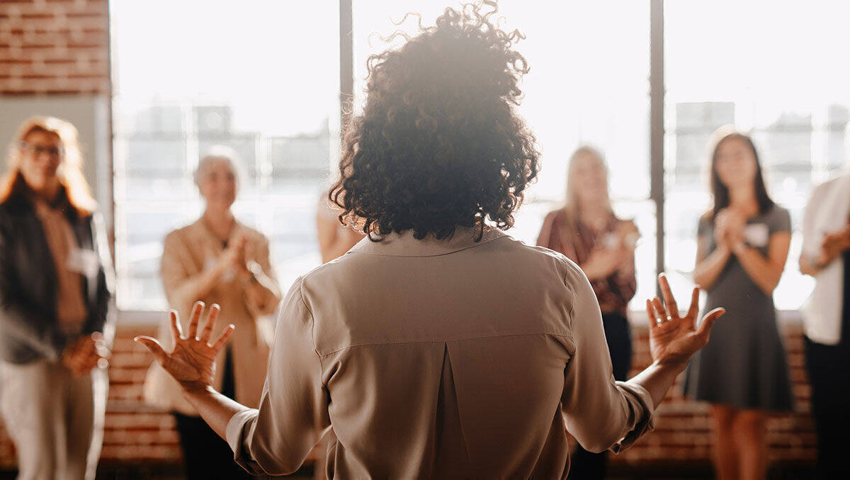 Wie Frauen im Job vorankommen? Ohne starkes Netzwerk geht nichts.