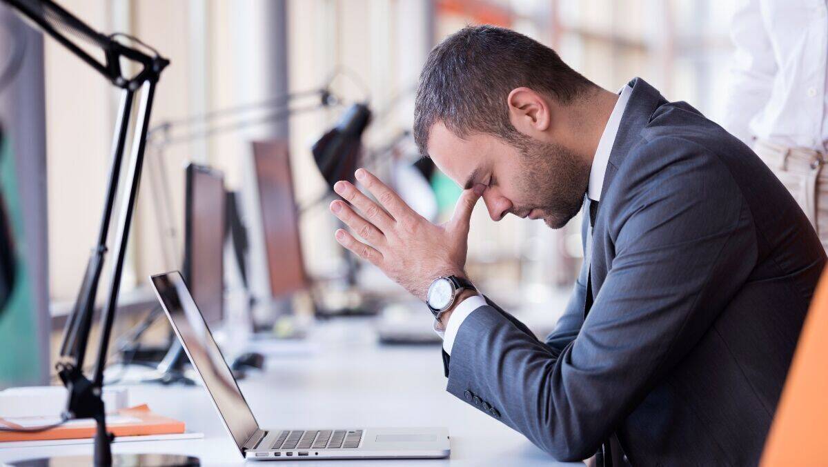 Corona hat zu mehr Stress am Arbeitsplatz geführt.